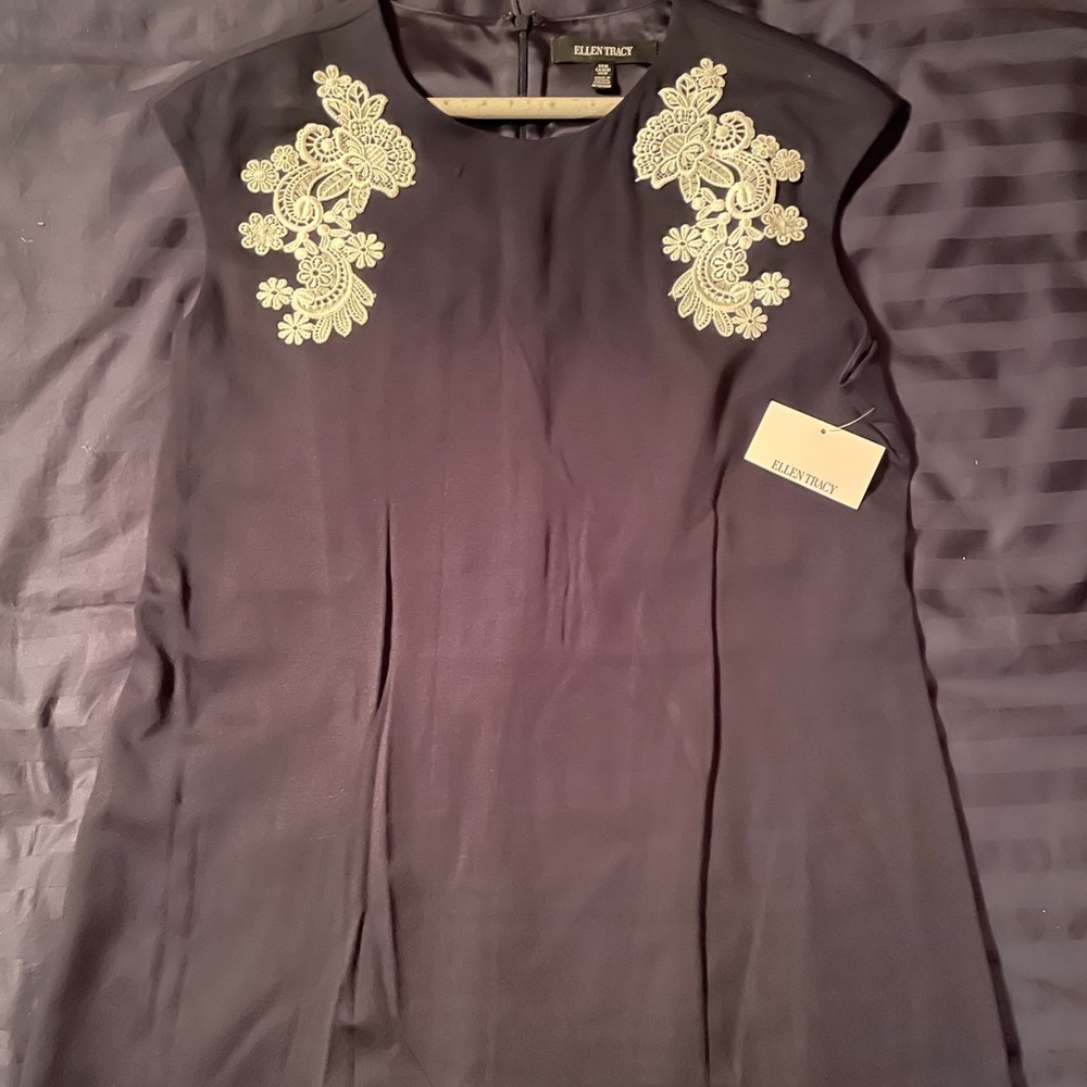 NWT Ellen Tracey Sleeveless Blouse Size M
